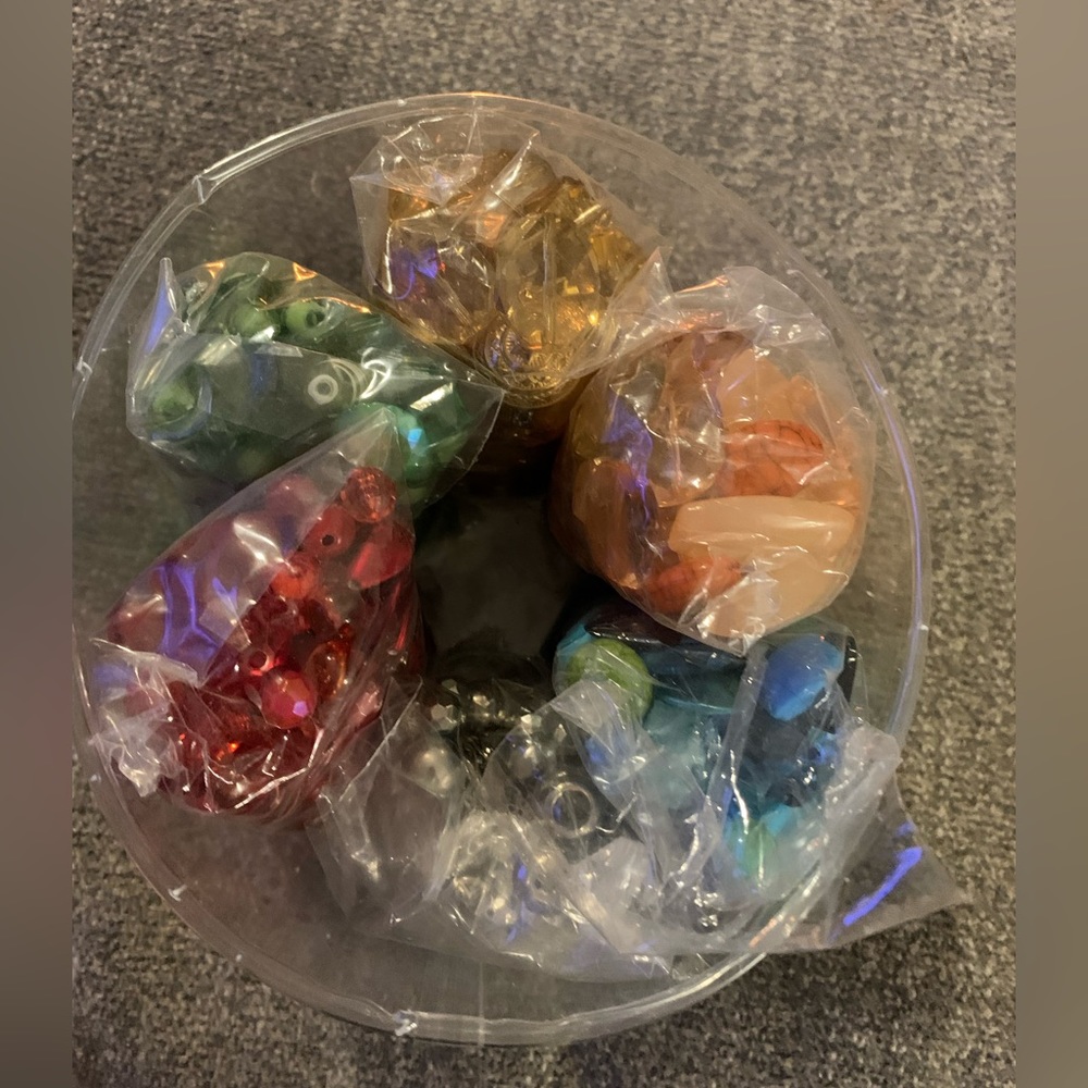 Beads (B8)